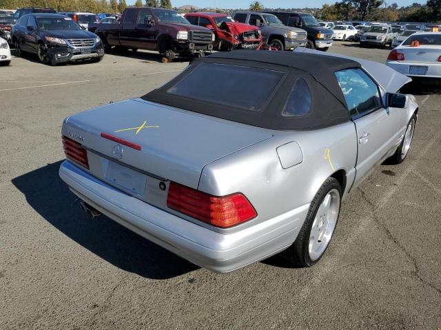 WDBFA63F0TF136073 - 1996 MERCEDES-BENZ SL 320 SILVER photo 4