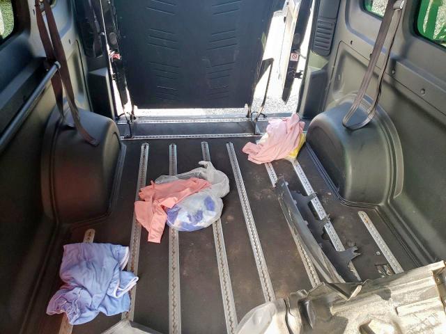 3C7WRVPG3JE129913 - 2018 RAM PROMASTER 黑色 照片 9