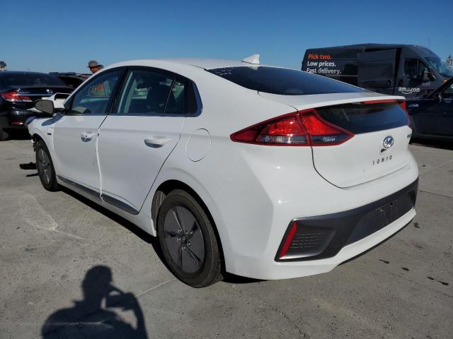 KMHC75LC8LU212343 - 2020 HYUNDAI IONIQ SE WHITE photo 3