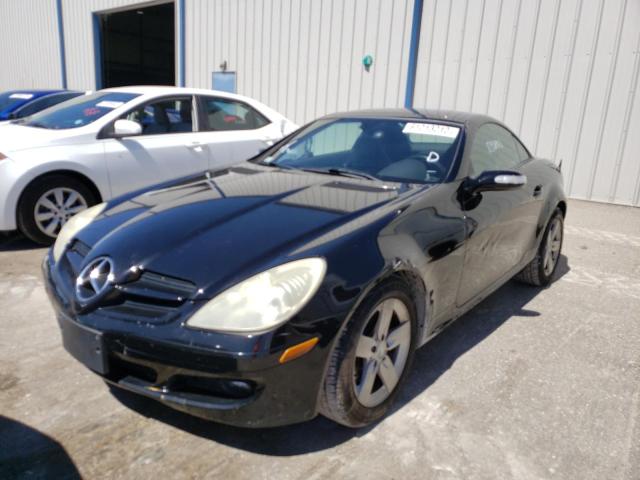 WDBWK54F17F156022 - 2007 MERCEDES-BENZ SLK 280 BLACK photo 2