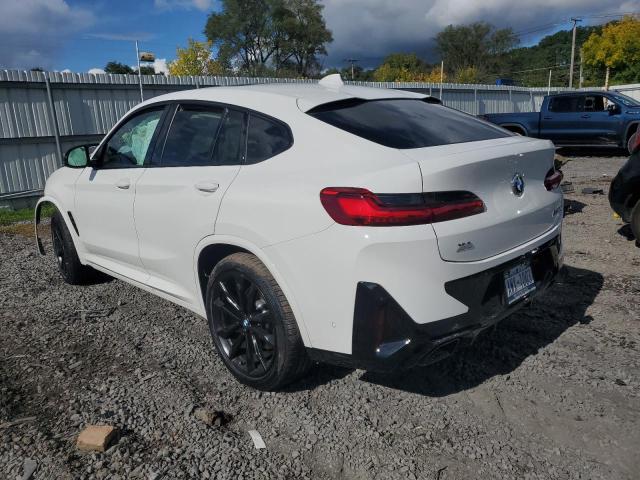 5UX43DT01N9K07266 - 2022 BMW X4 M40I WHITE photo 3