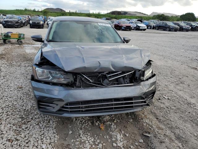 1VWDT7A33HC008613 - 2017 VOLKSWAGEN PASSAT R-L GRAY photo 9