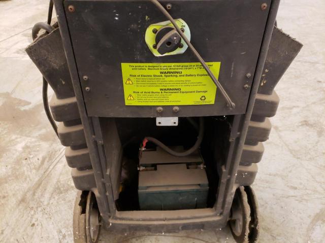 undefined - 2010 RESC 12V 4000 BLACK photo 7