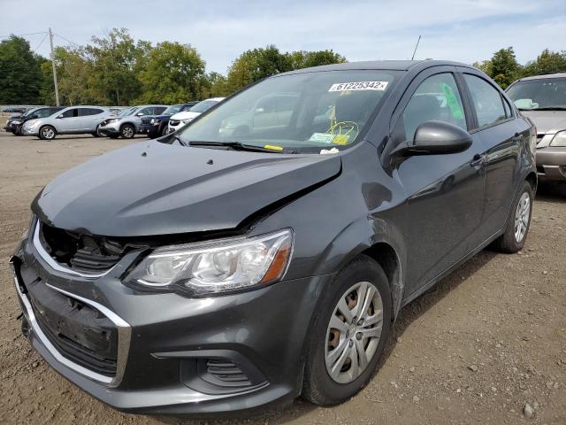1G1JB5SG6J4135900 - 2018 CHEVROLET SONIC LS GRAY photo 2
