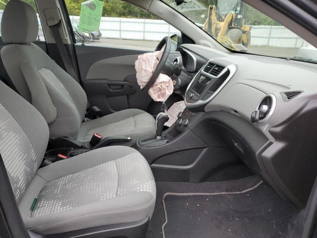 1G1JB5SG6J4135900 - 2018 CHEVROLET SONIC LS GRAY photo 5