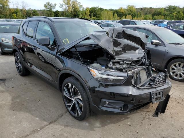 YV4162UM6L2293923 - 2020 VOLVO XC40 T5 R- BLACK photo 1