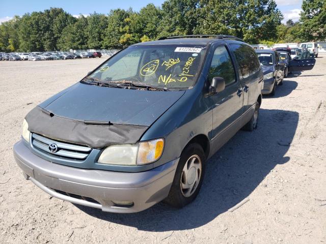 4T3ZF13C42U453540 - 2002 TOYOTA SIENNA LE GRAY photo 2