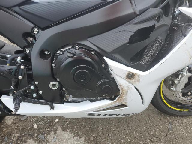 JS1GN7FA3N7101129 - 2022 SUZUKI GSX-R600 WHITE photo 7