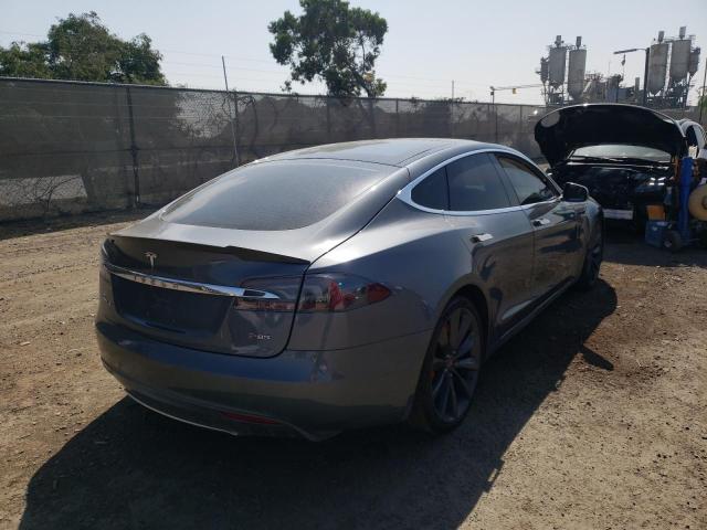 5YJSA1DP2DFP11709 - 2013 TESLA MODEL S Մոխրագույն լուսանկար 4