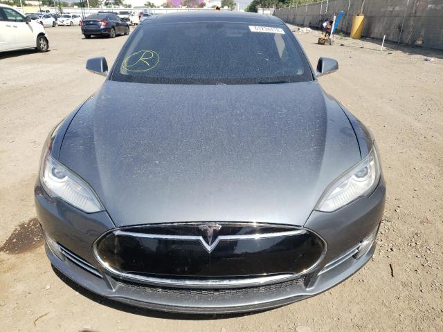 5YJSA1DP2DFP11709 - 2013 TESLA MODEL S Մոխրագույն լուսանկար 9