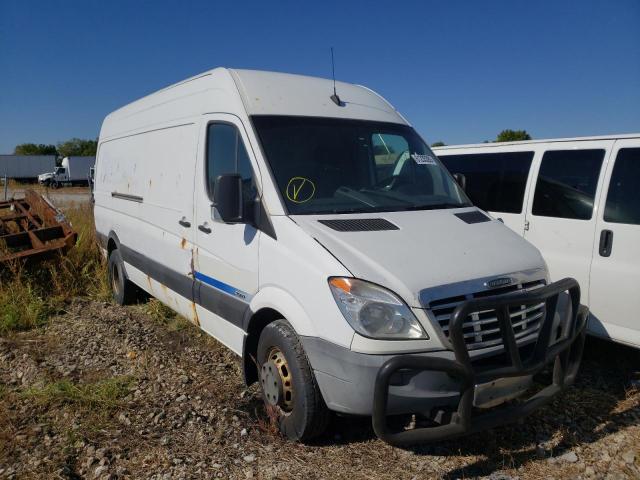 WDYPF1CC7B5520750 - 2011 FREIGHTLINER SPRINTER 3 WHITE photo 1