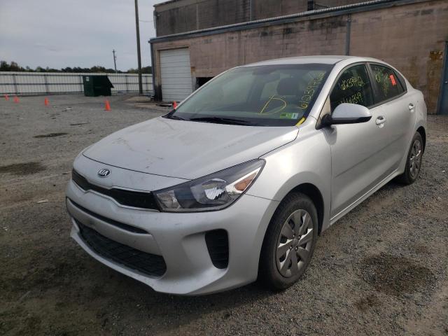 3KPA24AB1KE229612 - 2019 KIA RIO S SILVER photo 2