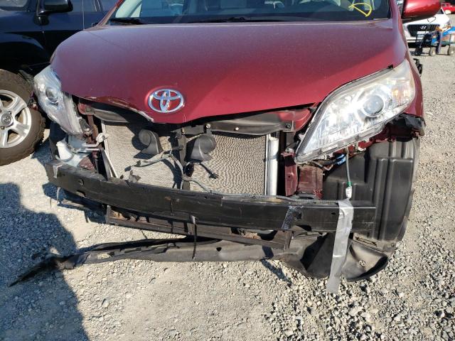 5TDKK3DC8DS341920 - 2013 TOYOTA SIENNA LE BURGUNDY photo 9