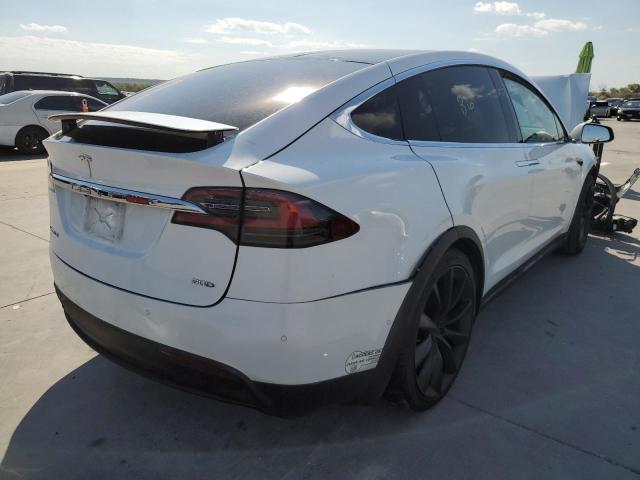 5YJXCBE27GF030278 - 2016 TESLA MODEL X WHITE photo 4