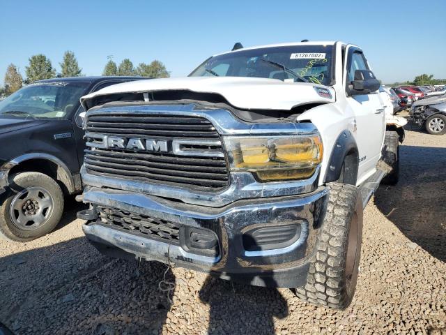 3C6UR5DLXKG611099 - 2019 RAM 2500 BIG H WHITE photo 2