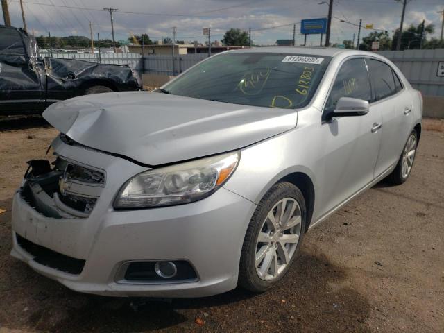 1G11H5SA9DF251496 - 2013 CHEVROLET MALIBU LTZ ვერცხლისფერი ფოტო 2