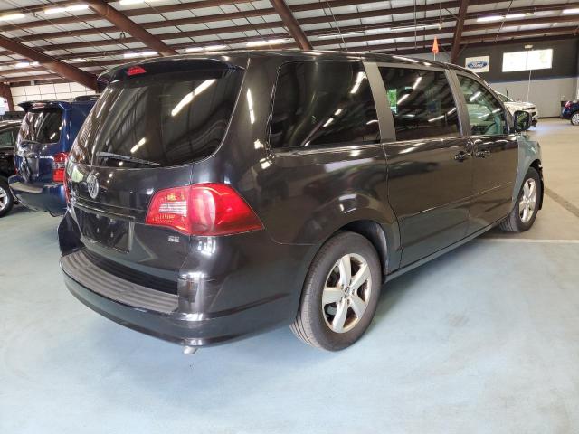 2V4RW3D19AR306251 - 2010 VOLKSWAGEN ROUTAN SE CHARCOAL photo 4