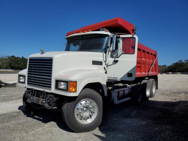 1M1AN09Y5EM016211 - 2014 MACK 600 CHU600 WHITE photo 2