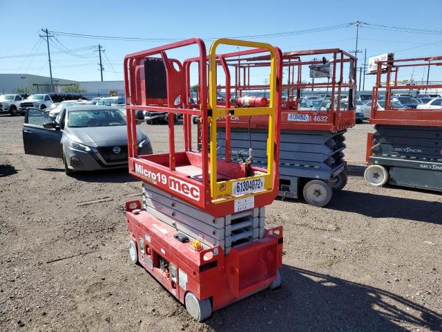 16915162 - 2022 MEC LIFT RED photo 1