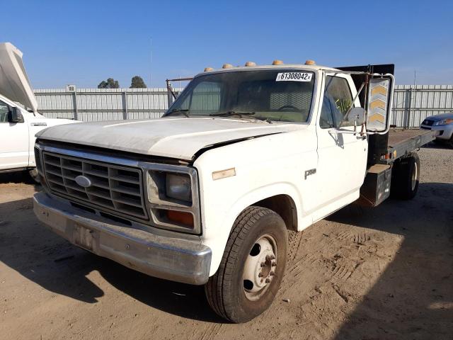 1FDJF37Z7CRA30486 - 1982 FORD F-350 SUPE WHITE photo 2