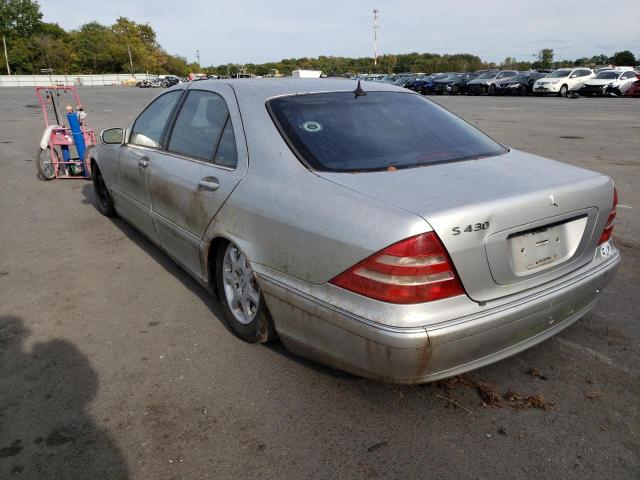 WDBNG70J72A277677 - 2002 MERCEDES-BENZ S-CLASS SILVER photo 3