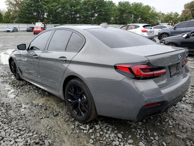 WBA13BK0XMCF97456 - 2021 BMW M550XI GRAY photo 3