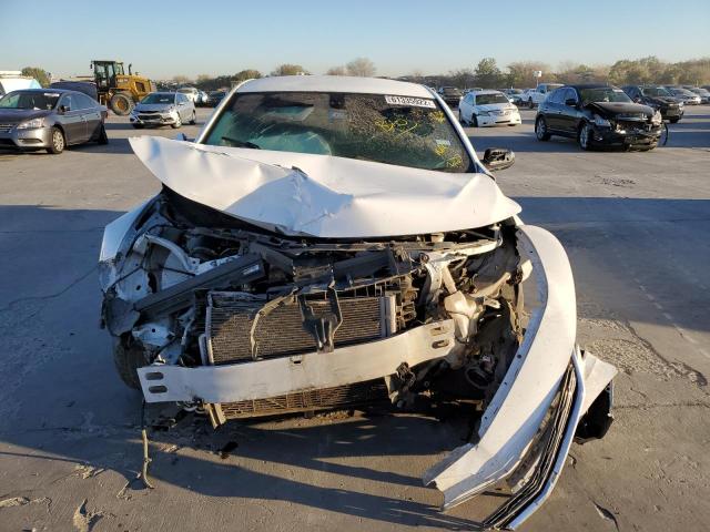 1G1ZE5SX5JF276312 - 2018 CHEVROLET MALIBU PRE WHITE photo 9