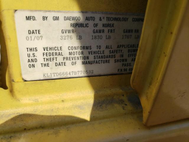 KL1TD66647B770532 - 2007 CHEVROLET AVEO BASE YELLOW photo 10