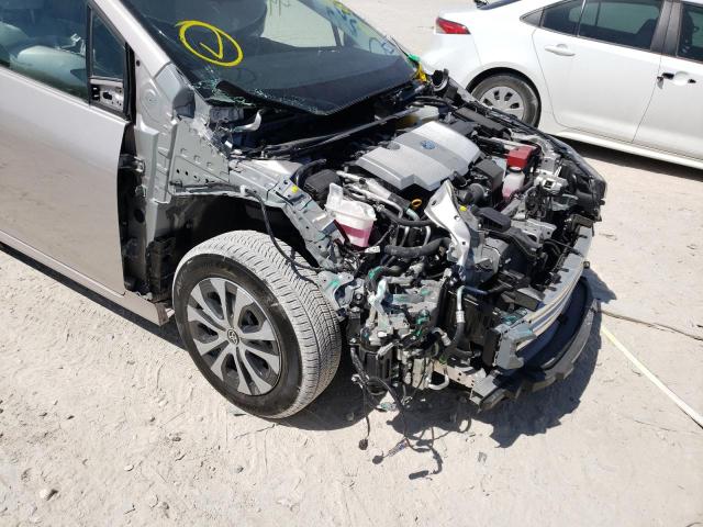 JTDKAMFP5M3195552 - 2021 TOYOTA PRIUS PRIM 银色 照片 9