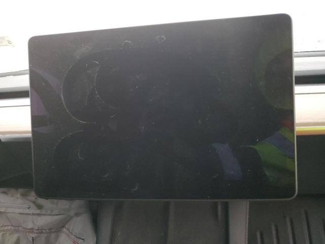 5YJYGDEE5MF193649 - 2021 TESLA MODEL Y أبيض صورة 9