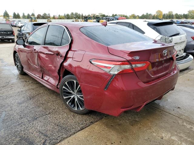 4T1B11HK0JU533702 - 2018 TOYOTA CAMRY LE A RED photo 3