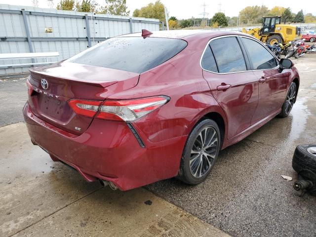 4T1B11HK0JU533702 - 2018 TOYOTA CAMRY LE A RED photo 4