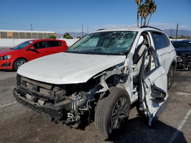 3VV3B7AX8KM142223 - 2019 VOLKSWAGEN TIGUAN SE WHITE photo 2