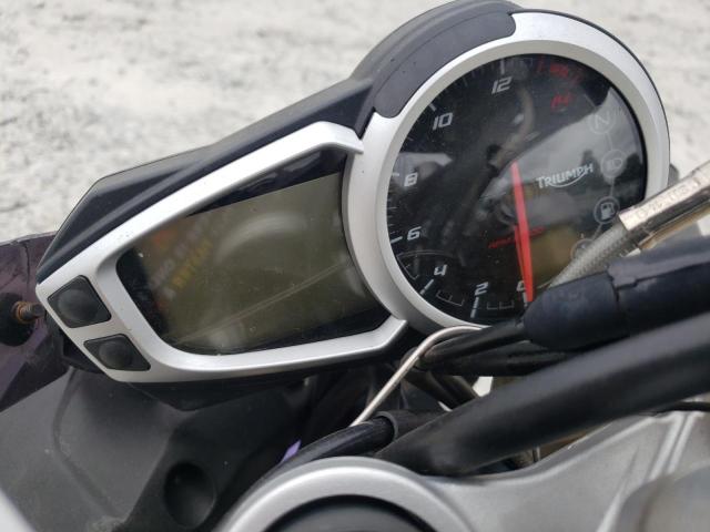 SMTL02NE2FT677444 - 2015 TRIUMPH MOTORCYCLE STREET TRI BLACK photo 8