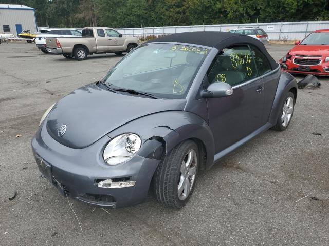 3VWSF31Y16M300467 - 2006 VOLKSWAGEN NEW BEETLE 灰色 照片 2