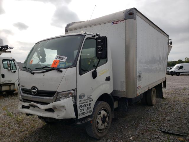 JHHRDM2H7JK005317 - 2018 HINO 195 WHITE photo 2