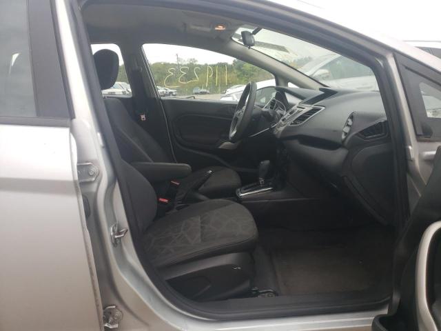 3FADP4EJ1CM152348 - 2012 FORD FIESTA SE SILVER photo 5