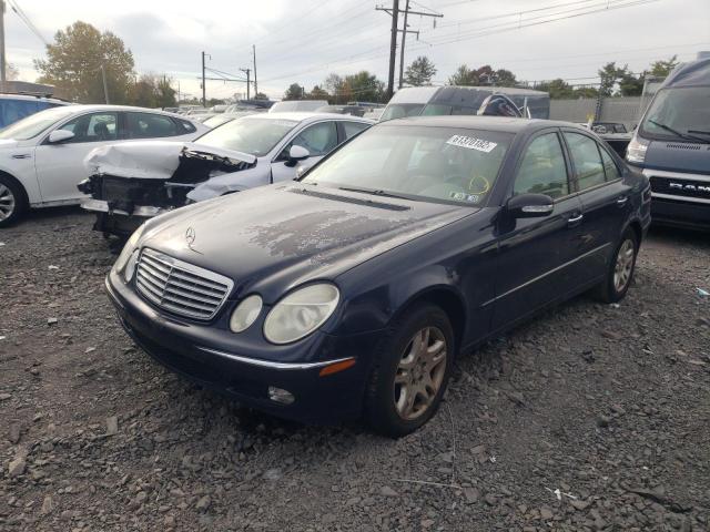 WDBUF65J14A576599 - 2004 MERCEDES-BENZ E 320 BLUE photo 2