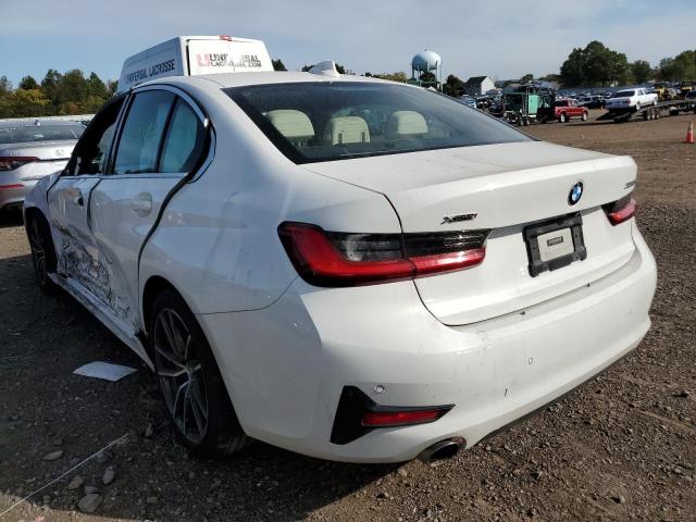 3MW5R7J00L8B06815 - 2020 BMW 330XI WHITE photo 3