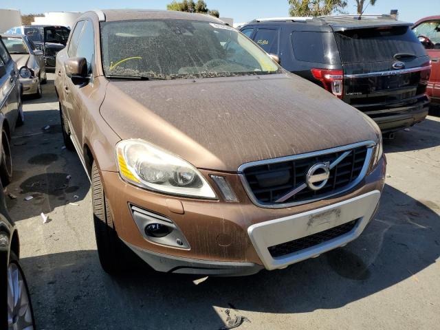 YV4992DZ7A2019102 - 2010 VOLVO XC60 T6 GOLD photo 1