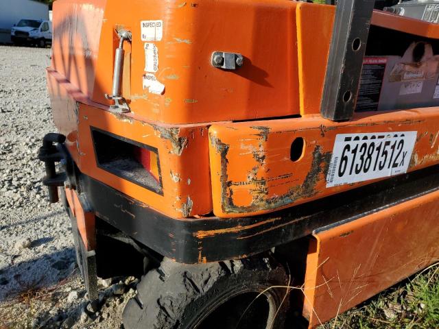 82018903784 - 2000 MITSUBISHI FORKLIFT ORANGE photo 10