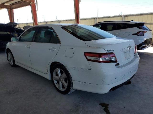 4T1BF3EK0AU579158 - 2010 TOYOTA CAMRY BASE WHITE photo 3