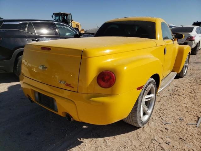 1GCES14P24B104710 - 2004 CHEVROLET SSR 黄色 照片 4