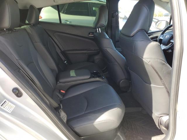 JTDKARFPXH3037498 - 2017 TOYOTA PRIUS PRIM 银色 照片 6