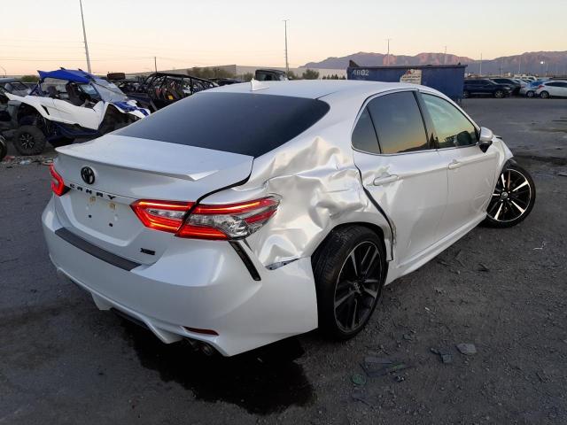 4T1B61HK7KU751610 - 2019 TOYOTA CAMRY XSE WHITE photo 4