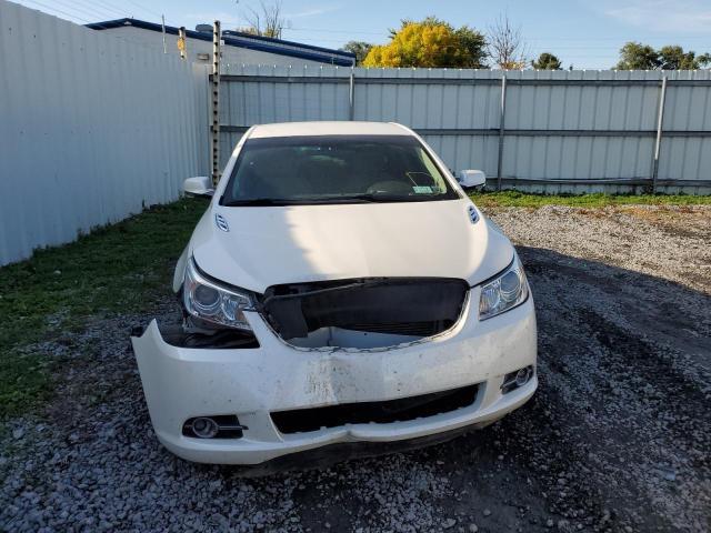 1G4GJ5E3XDF255393 - 2013 BUICK LACROSSE T WHITE photo 9