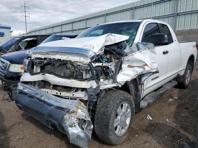 5TFUW5F10AX107572 - 2010 TOYOTA TUNDRA DOU WHITE photo 2