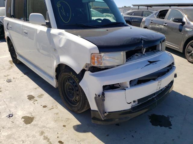 JTLKT334750207206 - 2005 TOYOTA SCION XB თეთრი ფოტო 9