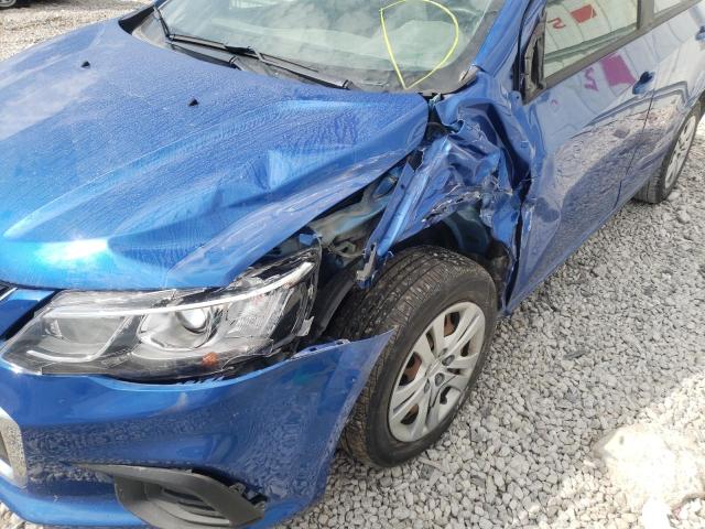 1G1JB5SH9J4113656 - 2018 CHEVROLET SONIC LS BLUE photo 9