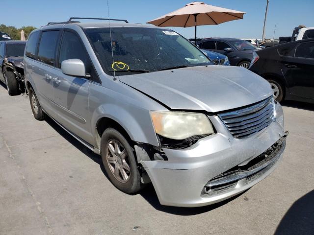 2A4RR5DG5BR768495 - 2011 CHRYSLER TOWN & COU SILVER photo 1